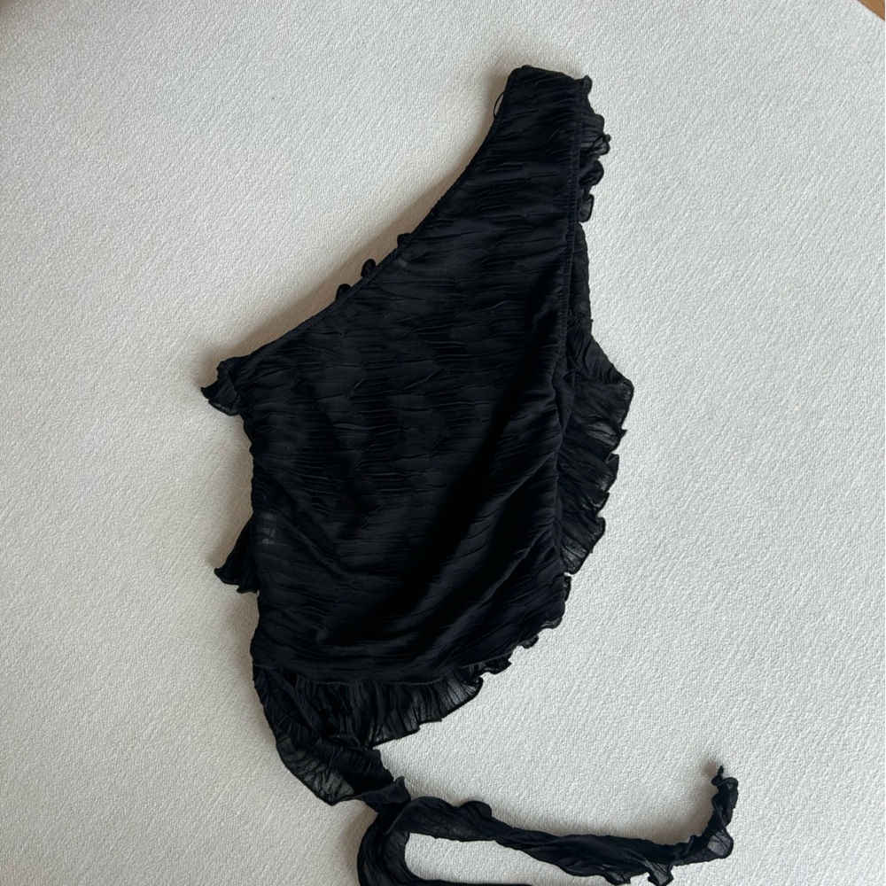 Zara Ruffle One Shoulder Asymmetric Ruffle Blouse - Picture 4 of 6